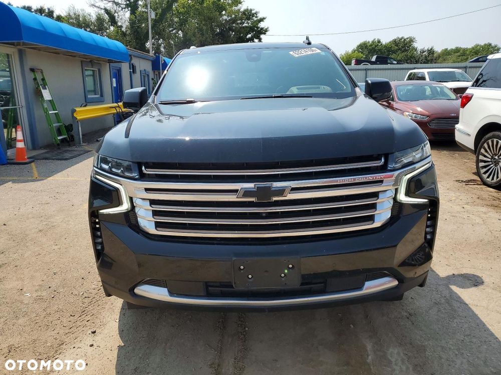 Chevrolet Tahoe - 2