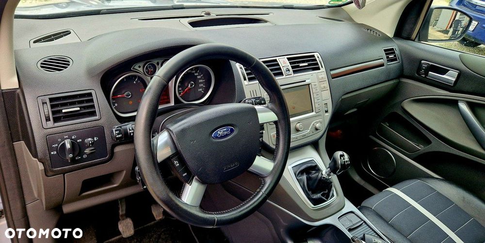 Ford Kuga 2.0 TDCi 4x4 Titanium - 9