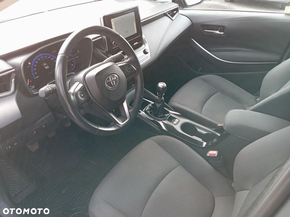 Toyota Corolla - 10
