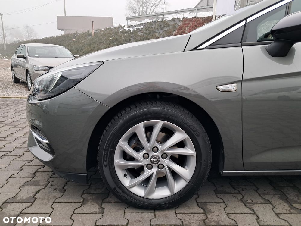 Opel Astra 1.2 T Elegance S&S - 18