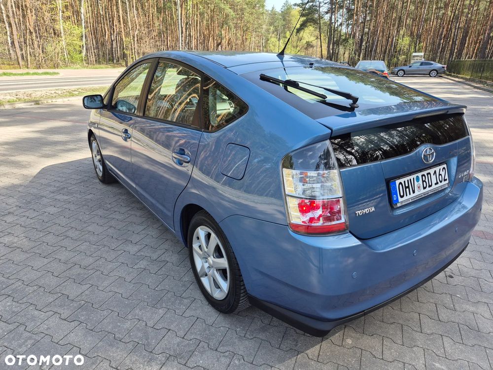 Toyota Prius 1.5 VVT-i Sol - 4