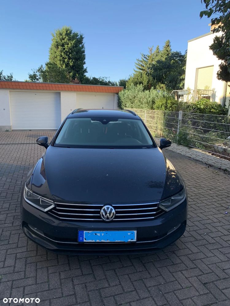 Volkswagen Passat - 4