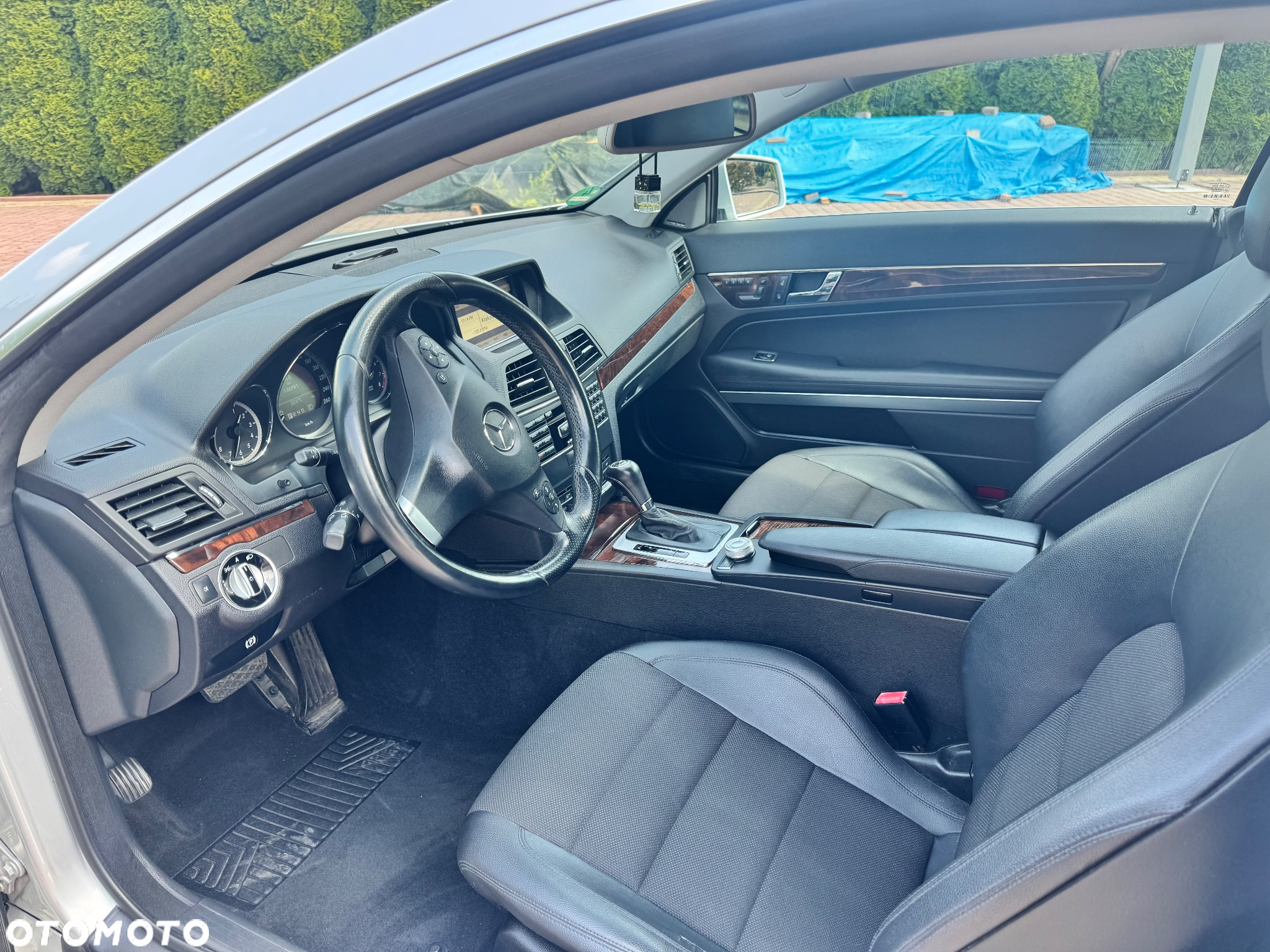 Mercedes-Benz Klasa E 350 CGI Cabrio BlueEFFICIENCY 7G-TRONIC Avantgarde - 16