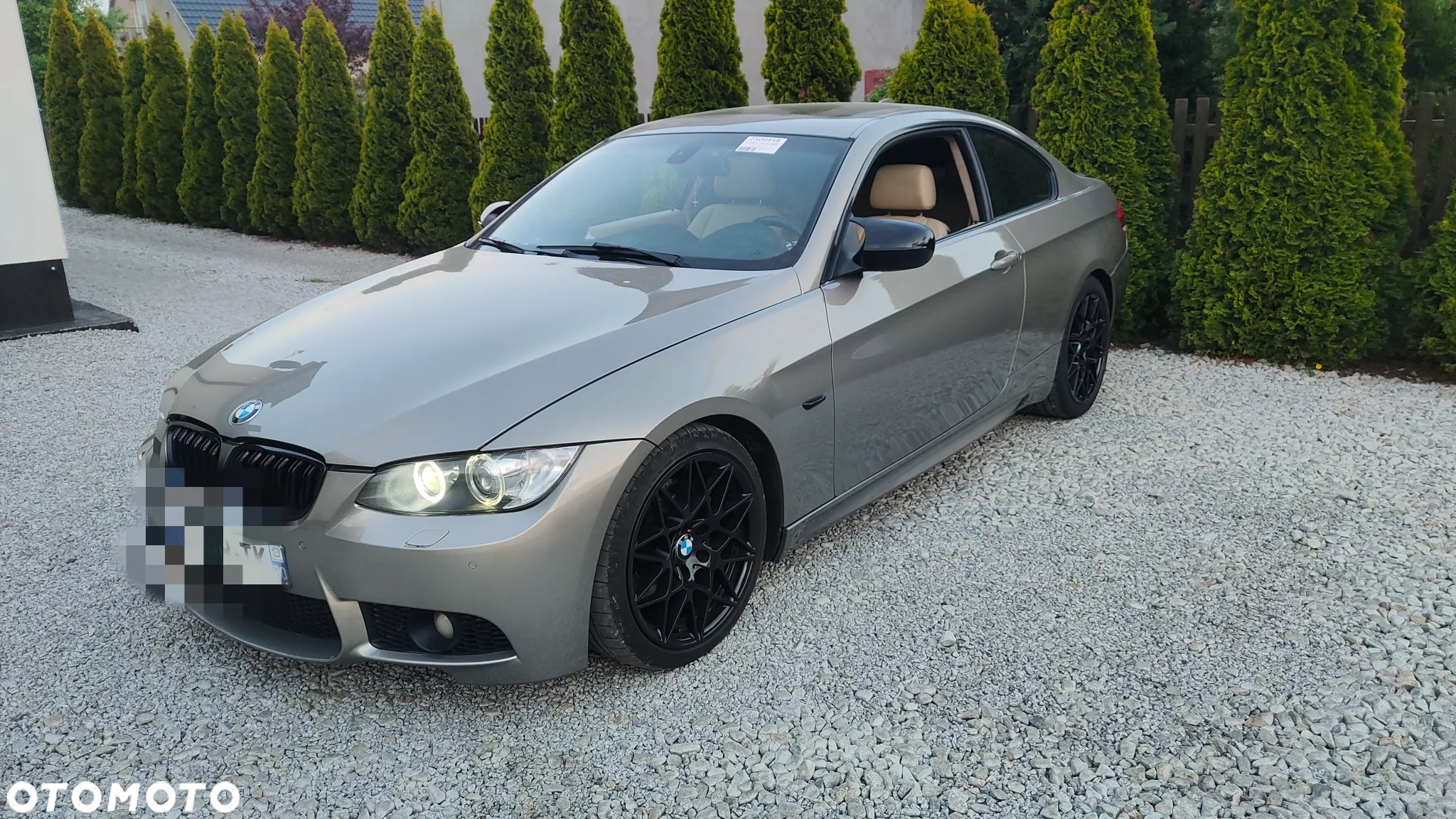 BMW Seria 3 330i xDrive Coupe - 2