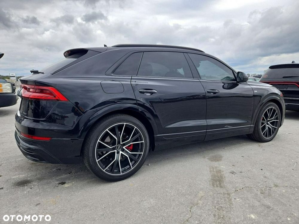 Audi Q8 55 TFSI quattro tiptronic - 4