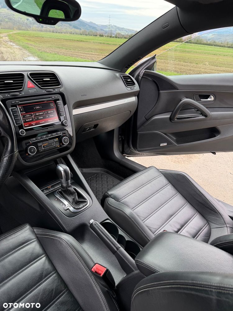 Volkswagen Scirocco DSG R - 8
