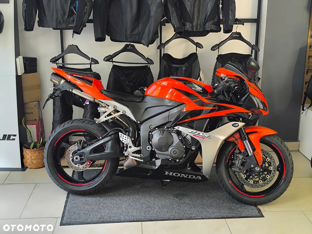Honda CBR - 9