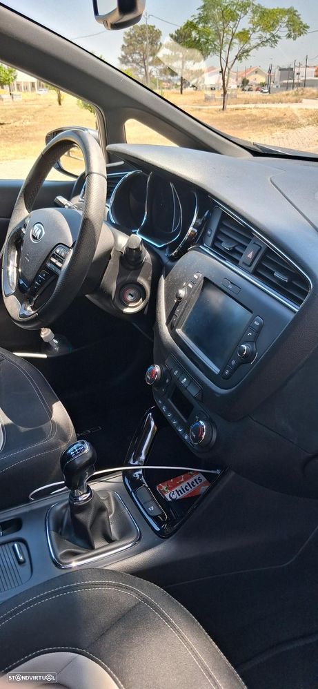 Kia Ceed SW 1.0 T-GDI GT Line - 13
