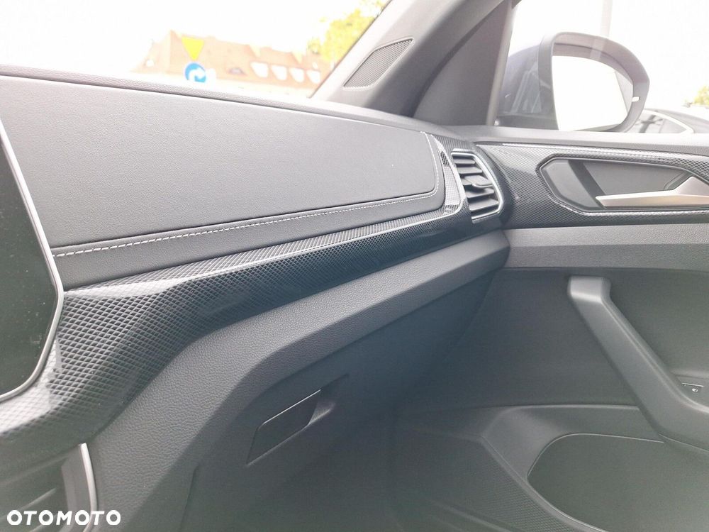 Volkswagen T-Cross 1.0 TSI R-Line Plus DSG - 24