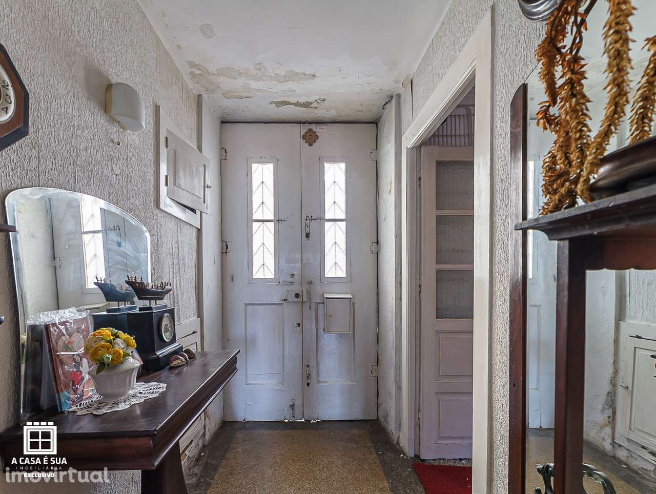 Moradia T8 c/3 pisos e terreno adjacente em Miragaia - Exclusivo - Grande imagem: 3/52