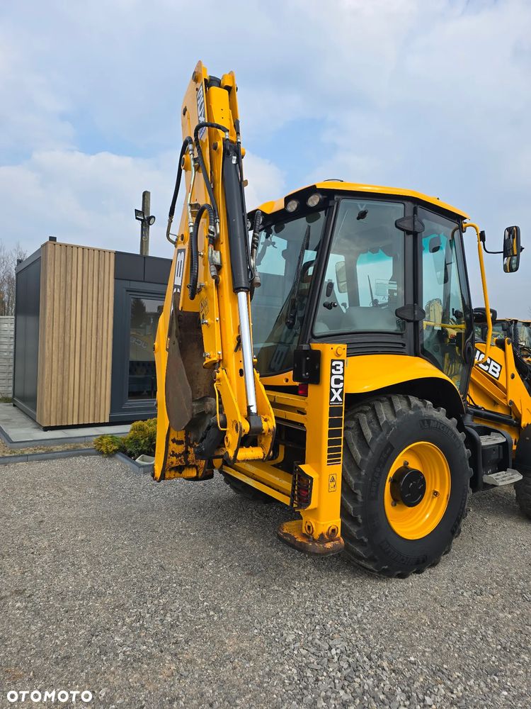 JCB - 16