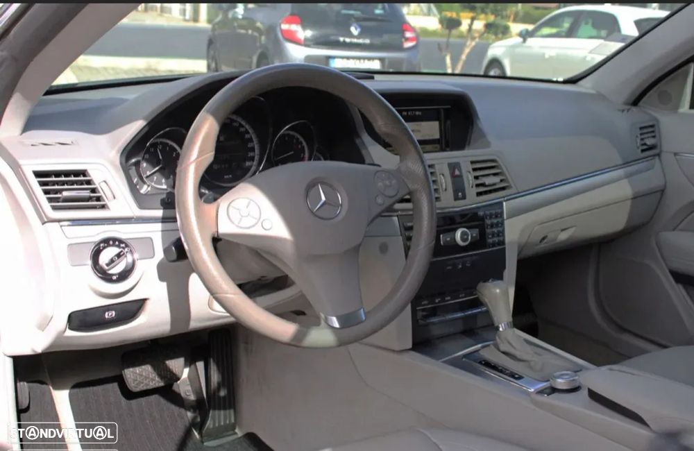 Mercedes-Benz E 250 CGi Elegance BlueEfficiency - 9