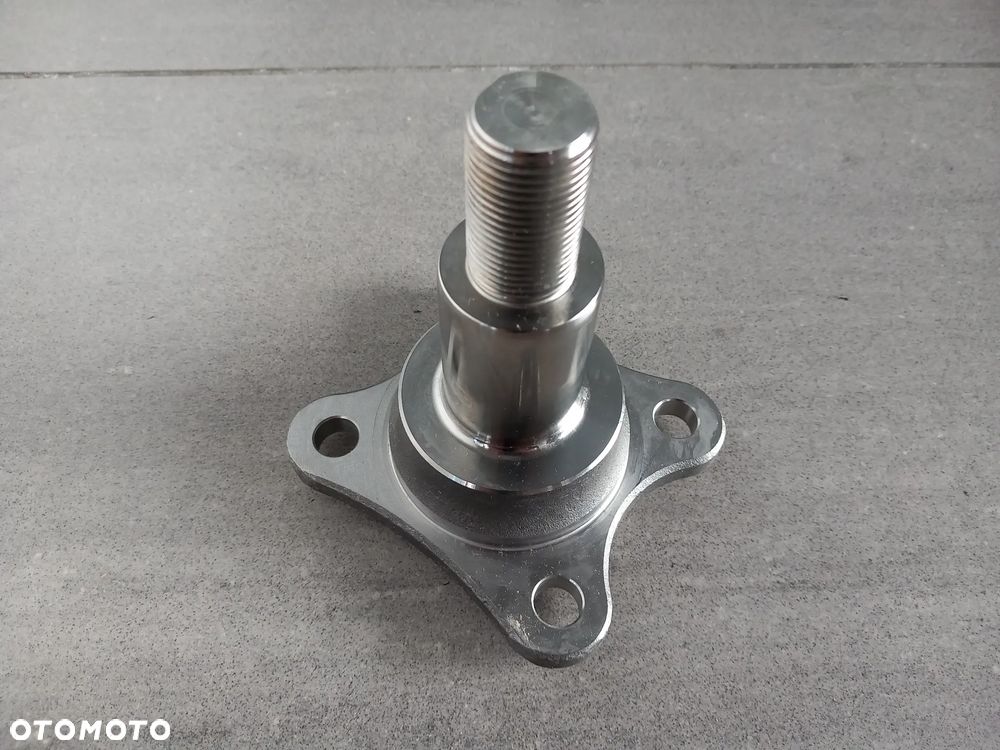 Czop piasty tylnego koła Transit, Custom 2483005 - 4