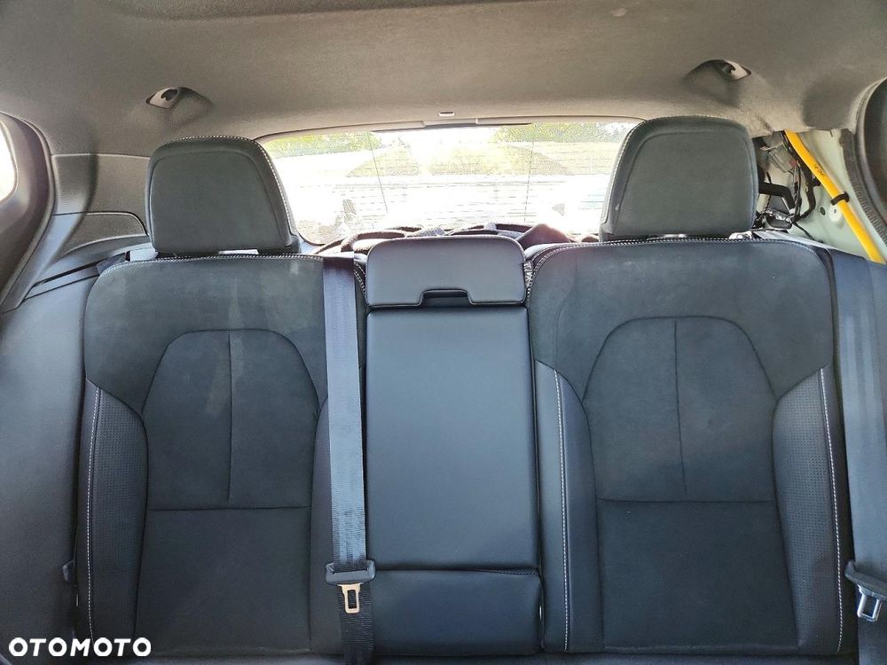 Volvo XC 40 T5 AWD Geartronic R-Design - 11