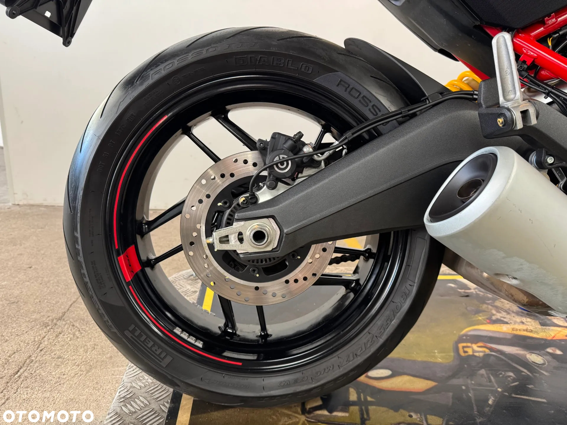 Ducati Monster - 15