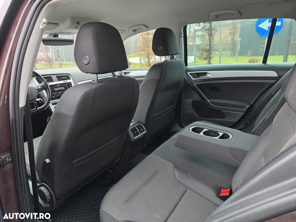 Volkswagen Golf - 14