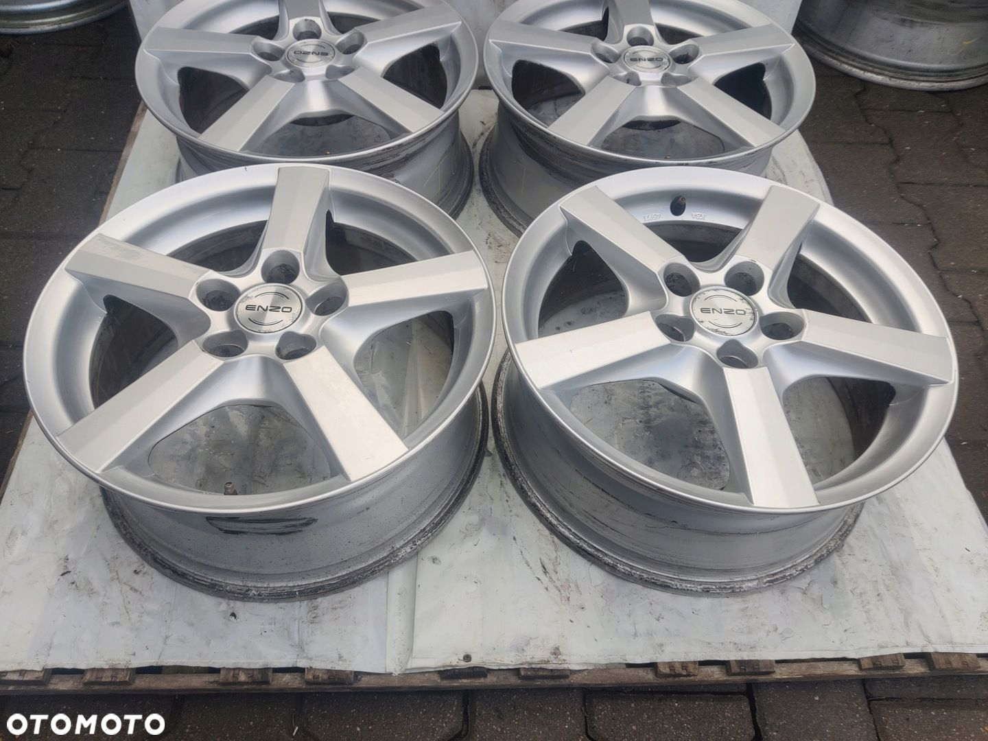 Felgi VW Audi Skoda 5x112 16" 6,5J ET33 539 - 5