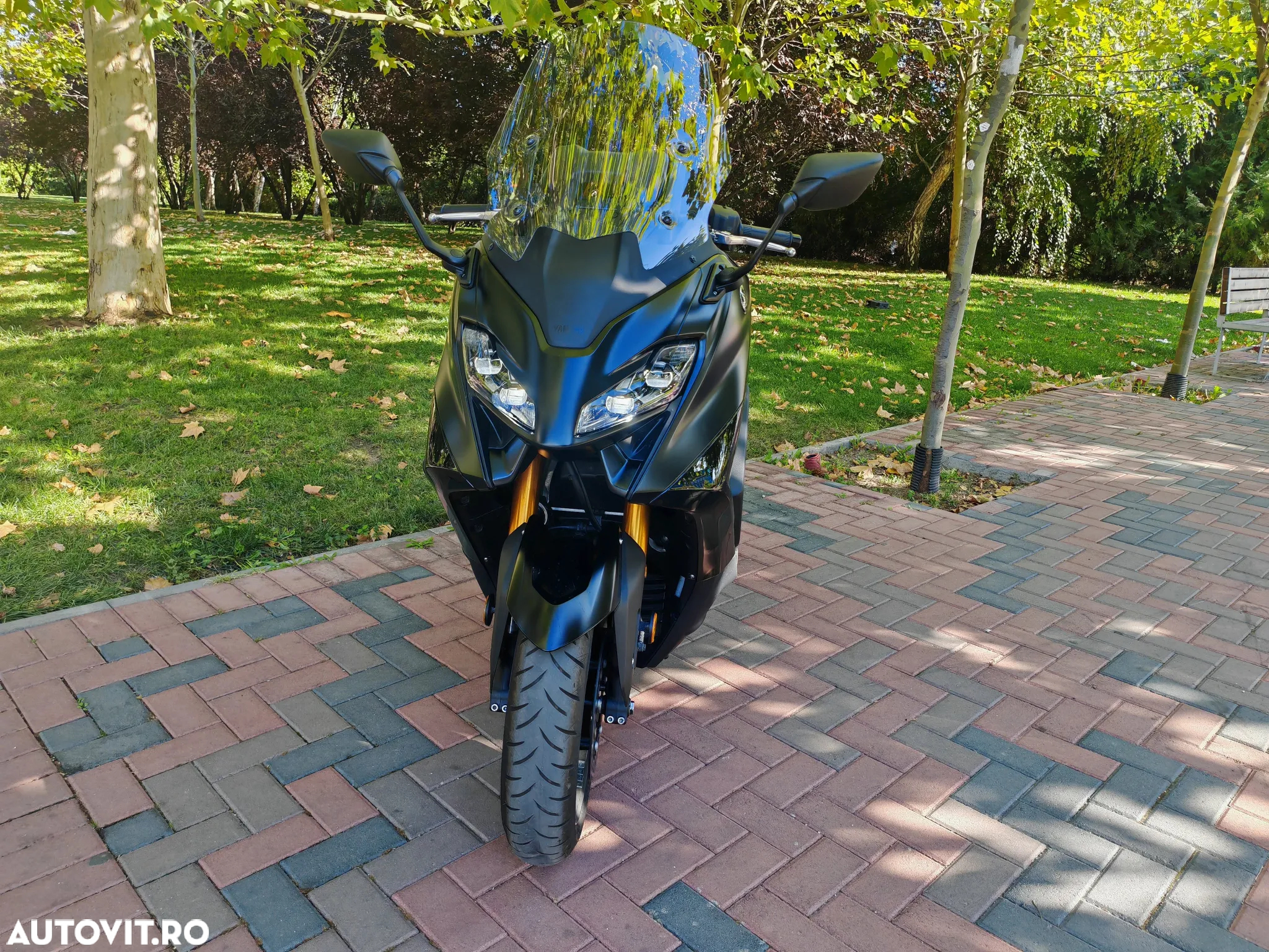 Yamaha TMAX 560 - 14