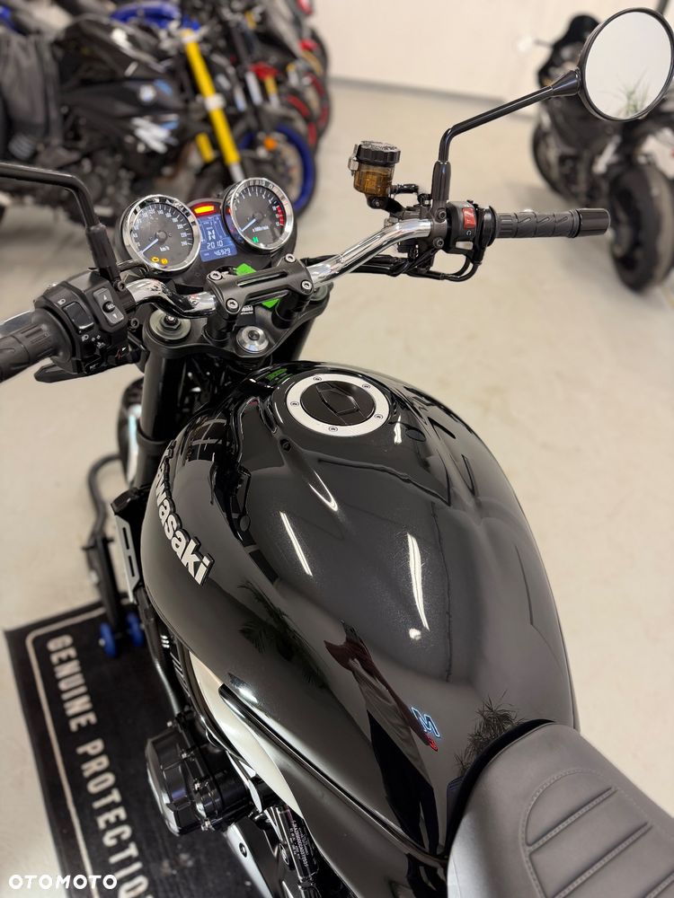 Kawasaki Z 900 RS - 21