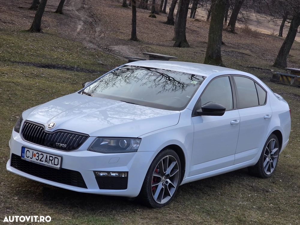 Skoda Octavia 2.0 TDI DSG RS - 3
