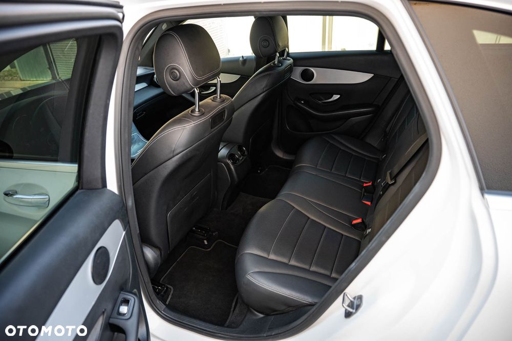 Mercedes-Benz GLC - 22