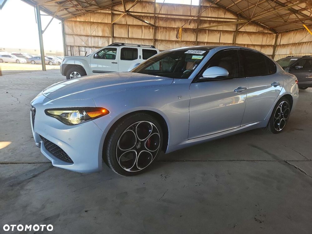 Alfa Romeo Giulia - 1
