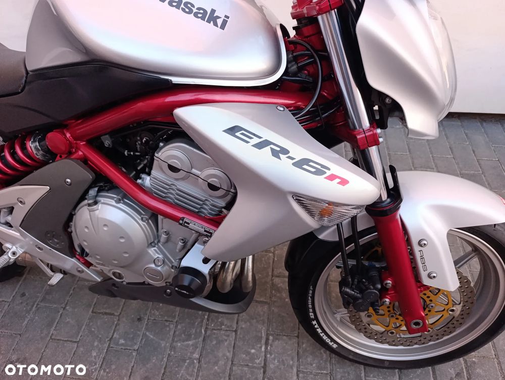 Kawasaki ER - 29