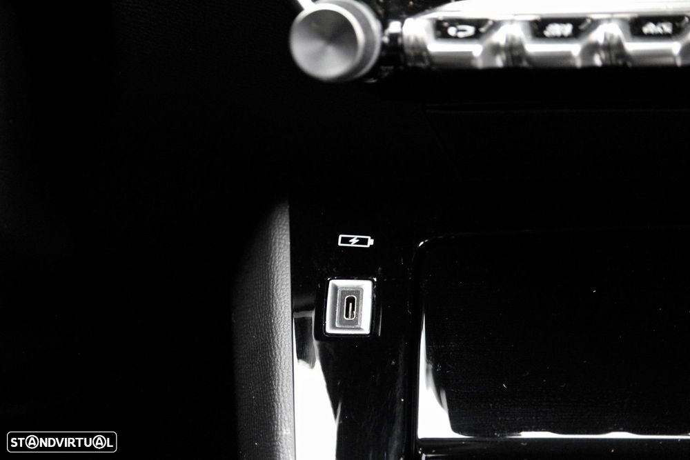 Peugeot e-208 50 kWh Allure - 25
