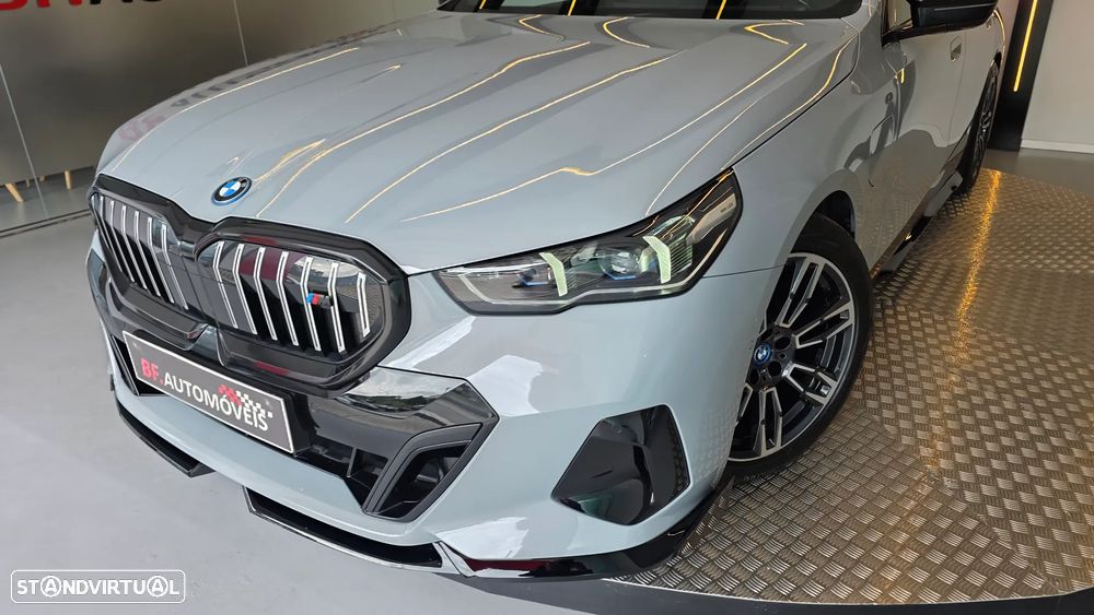 BMW 530 e Pack Desportivo M - 24