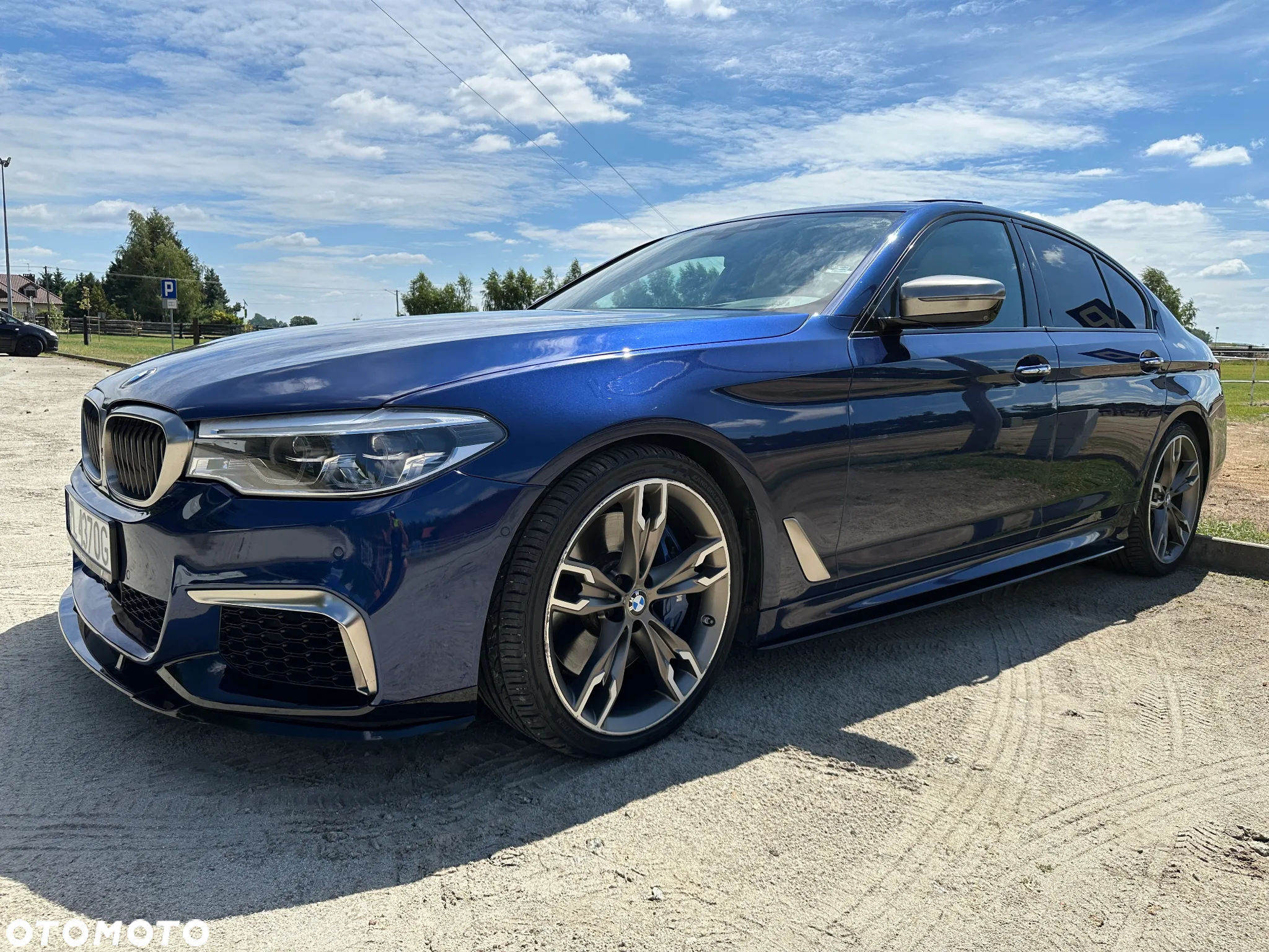 BMW Seria 5 M550i xDrive sport - 15