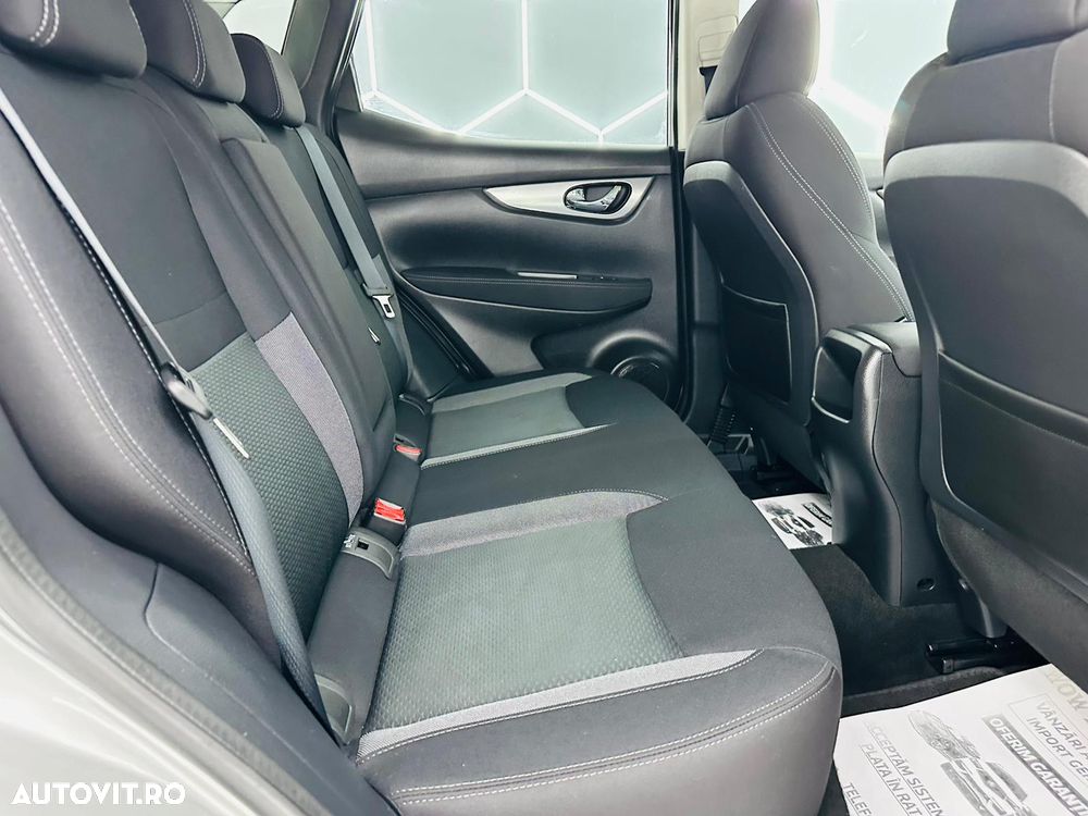 Nissan Qashqai 1.2 DIG-T Xtronic ACENTA - 6