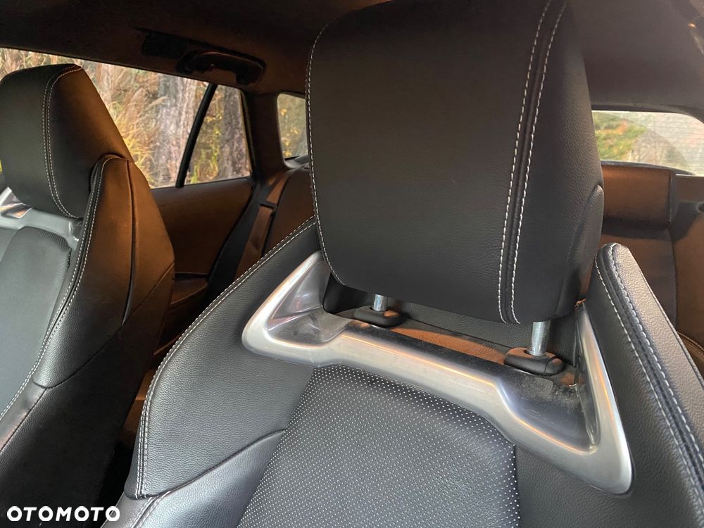 Toyota Corolla 2.0 Hybrid Executive - 13