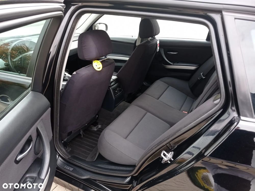 BMW Seria 3 - 12