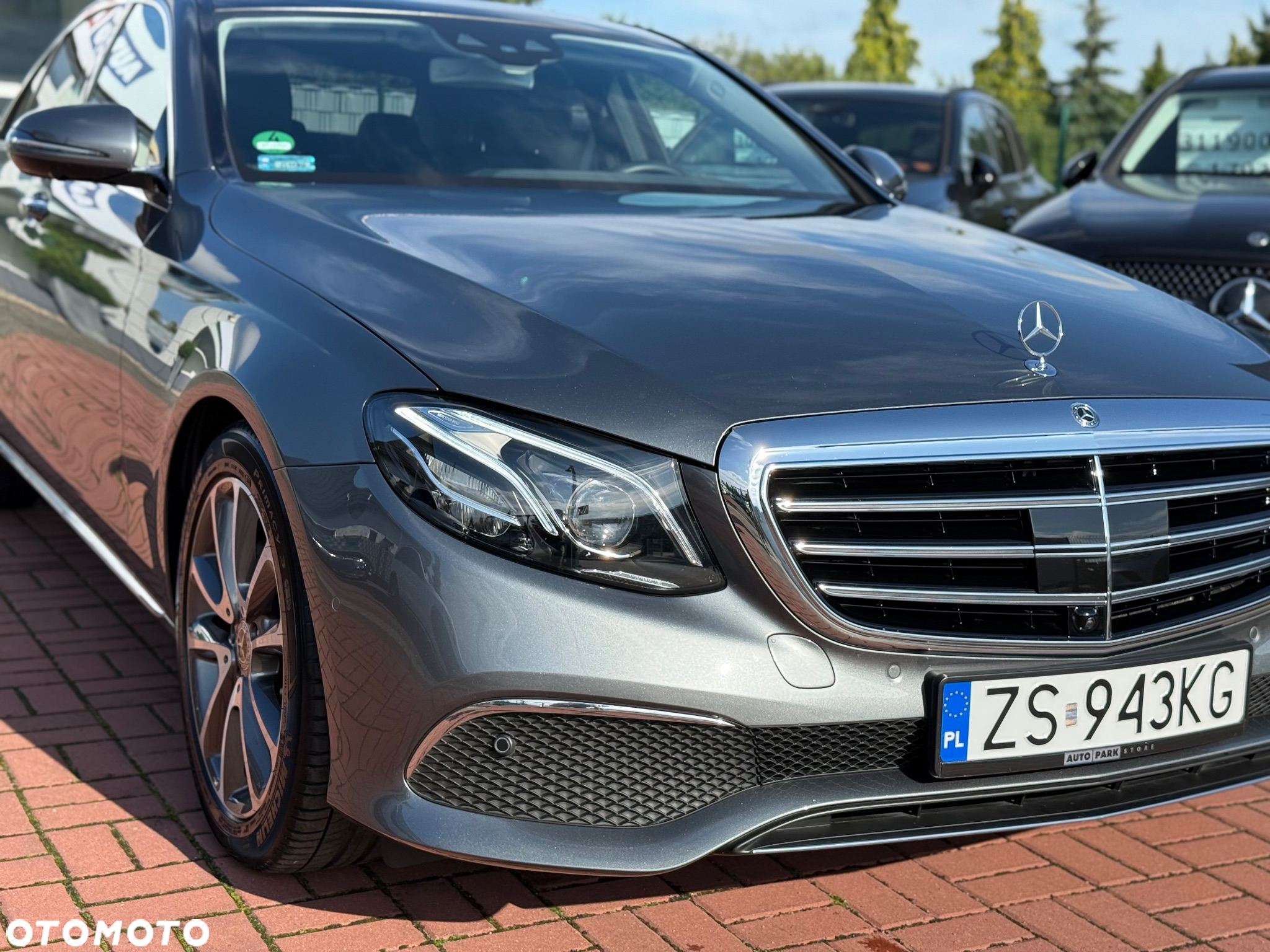 Mercedes-Benz Klasa E 200 4-Matic 9G-TRONIC - 35