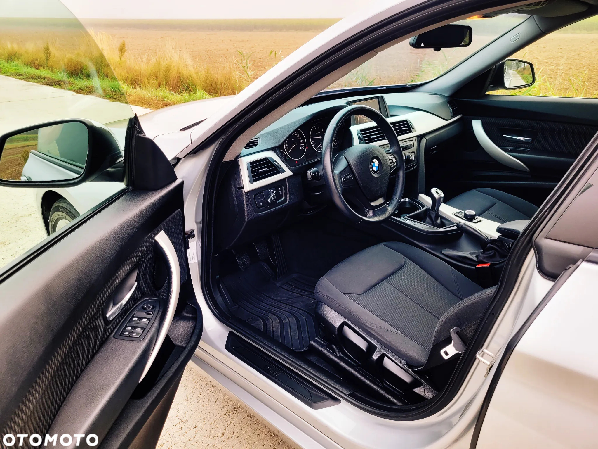 BMW Seria 3 320i Luxury Line - 10