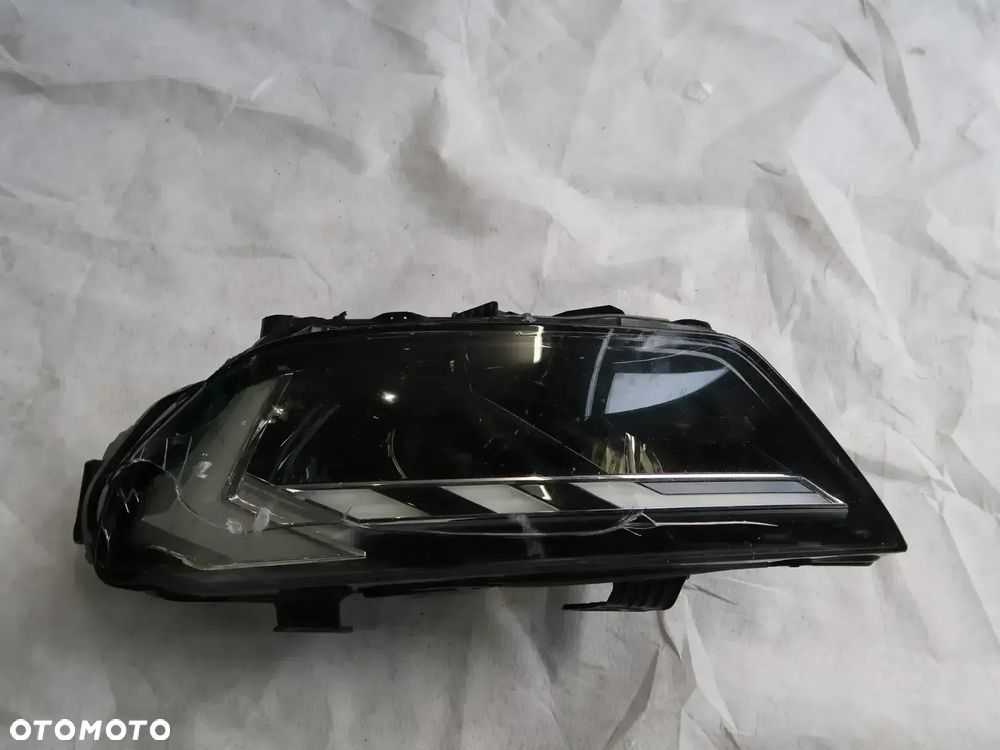 Lampa przednia Audi 82A 941 033D - 1