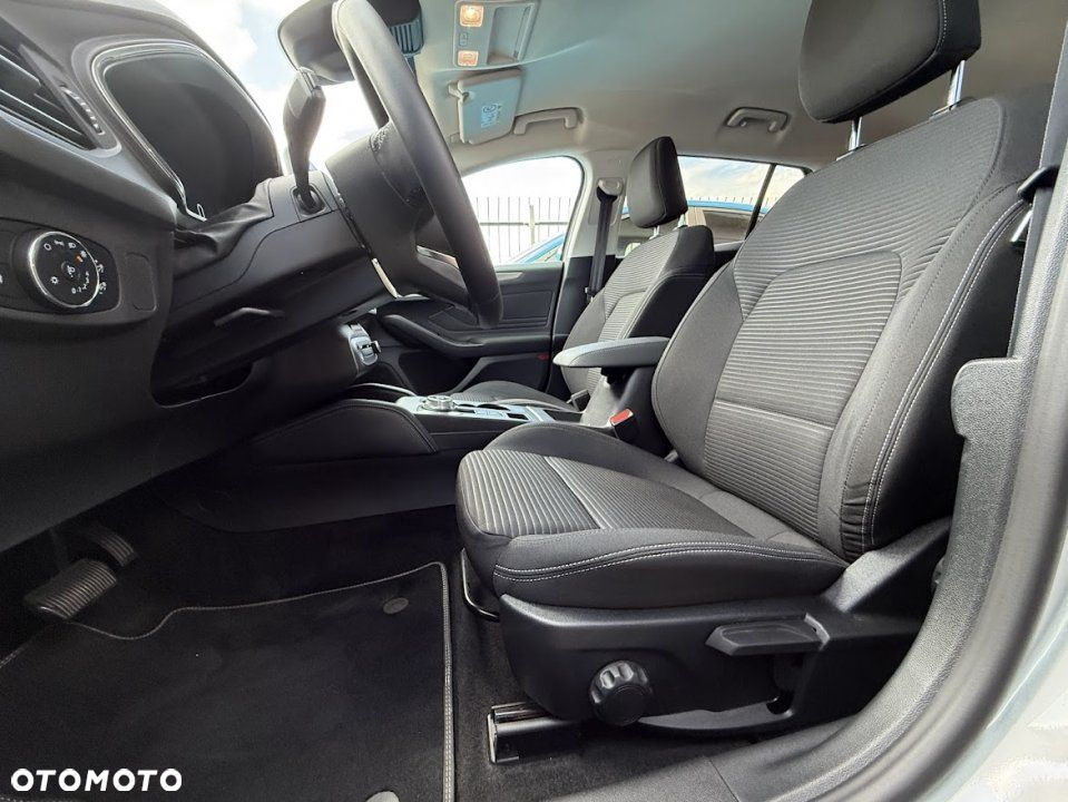 Ford Focus - 12