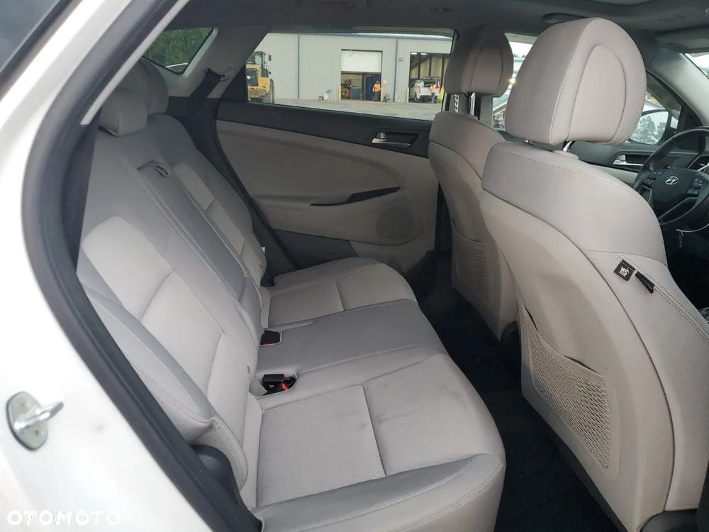 Hyundai Tucson - 6