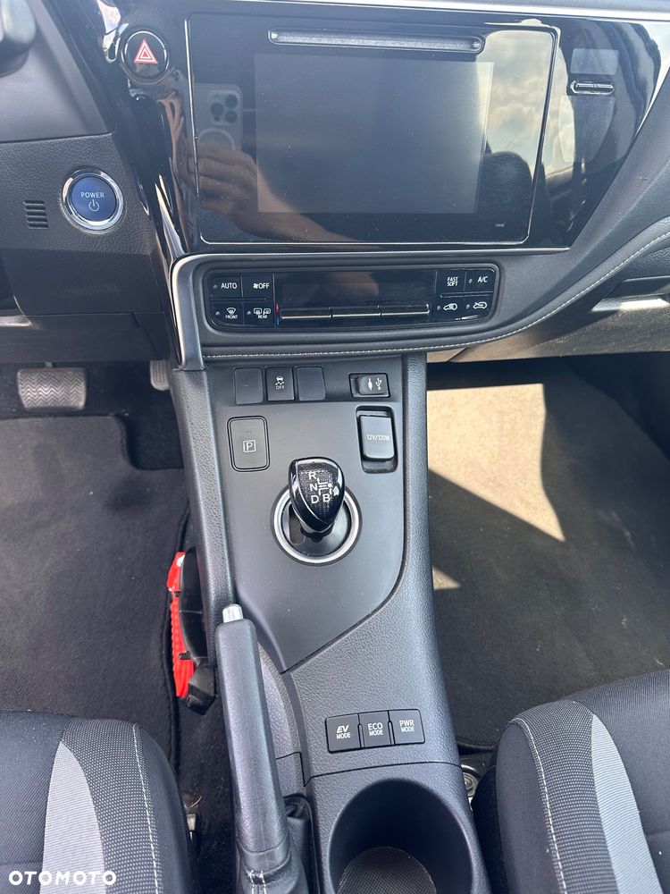 Toyota Auris - 10