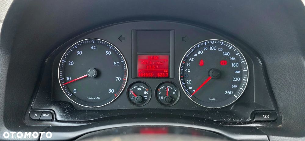 Volkswagen Jetta - 18