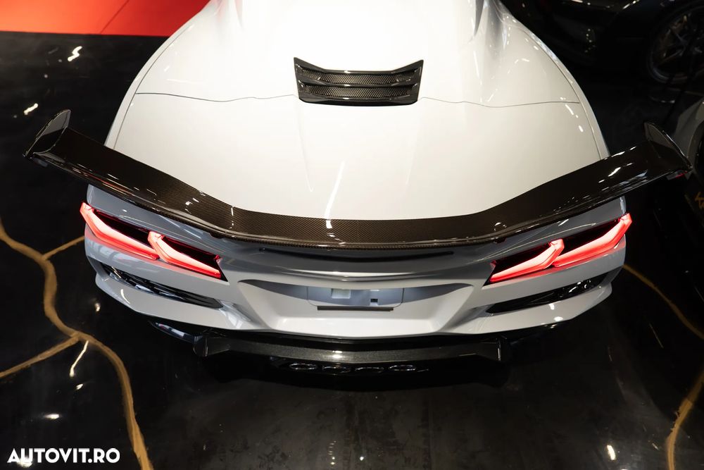 Chevrolet Corvette - 18