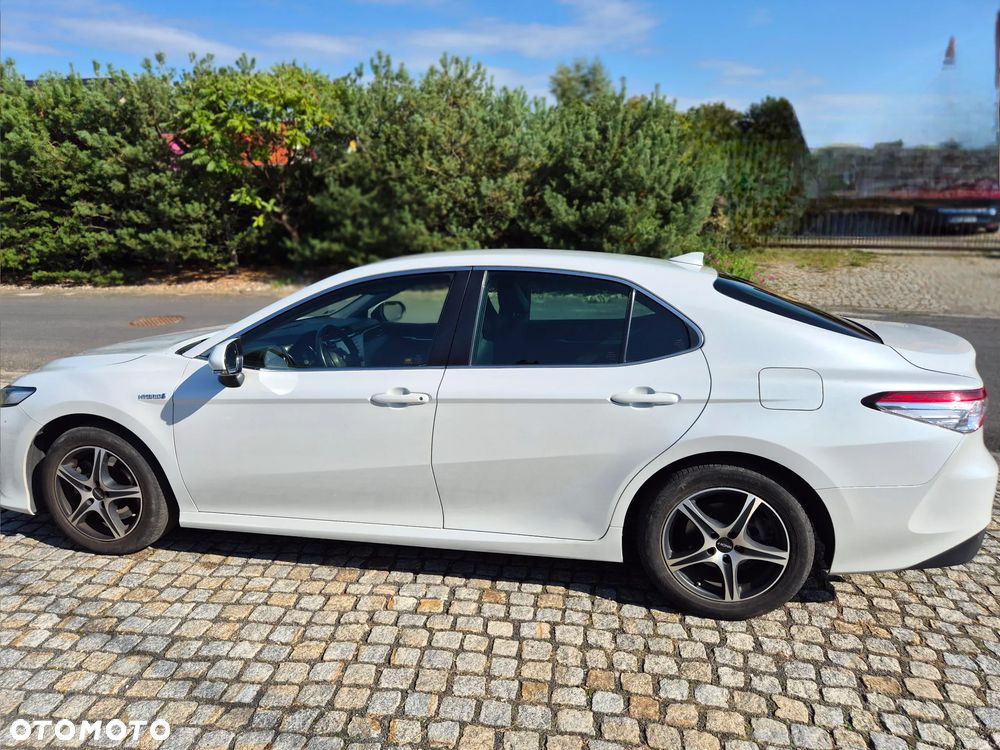 Toyota Camry 2.5 Hybrid Comfort CVT - 1