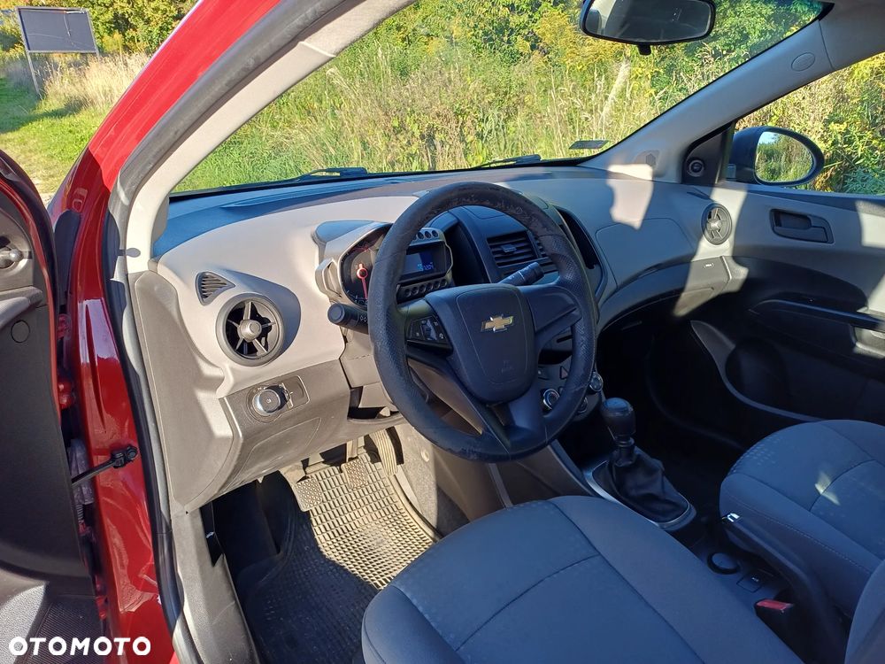 Chevrolet Aveo - 8