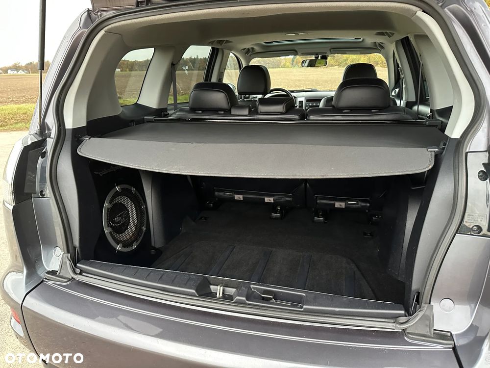 Mitsubishi Outlander 2.0 Intense + 2WD EU5 CVT - 17