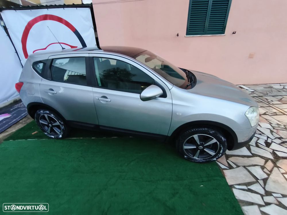 Nissan Qashqai 2.0 dCi Backstage NAVI FPD - 39