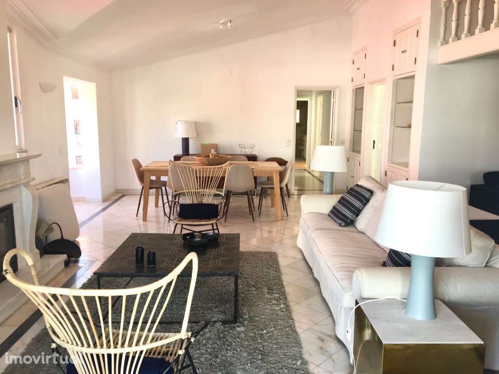 Apartamento T3 para arrendamento no Monte Estoril com vista de mar - Grande imagem: 3/17