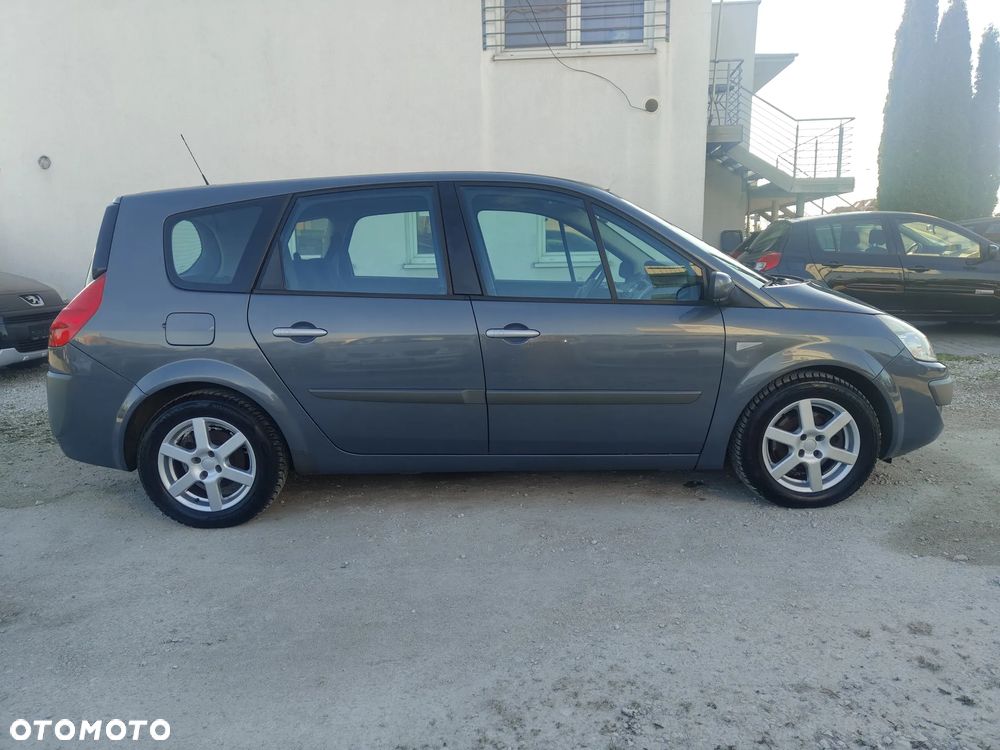 Renault Scenic - 8