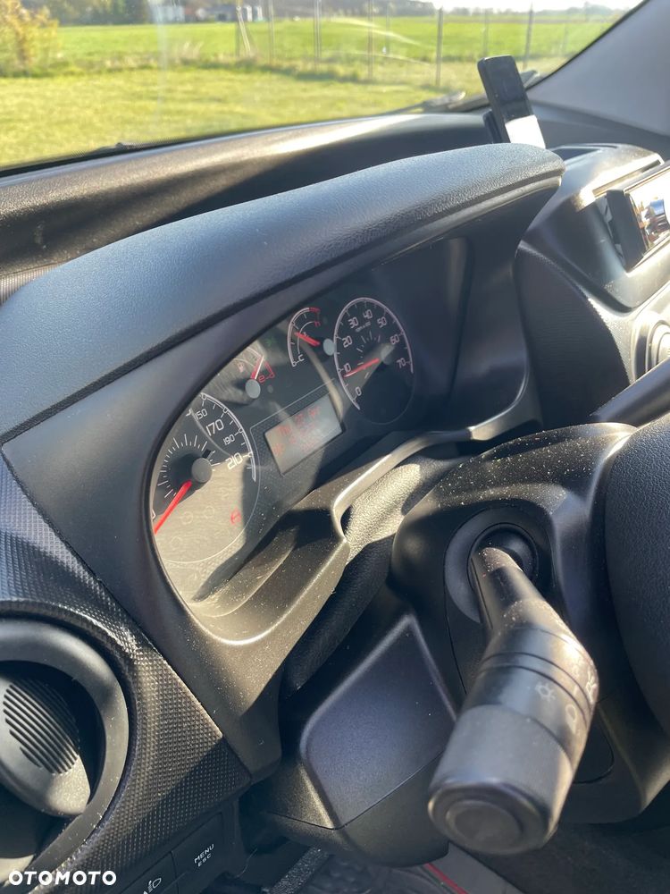 Fiat Fiorino Kombi Adventure - 15