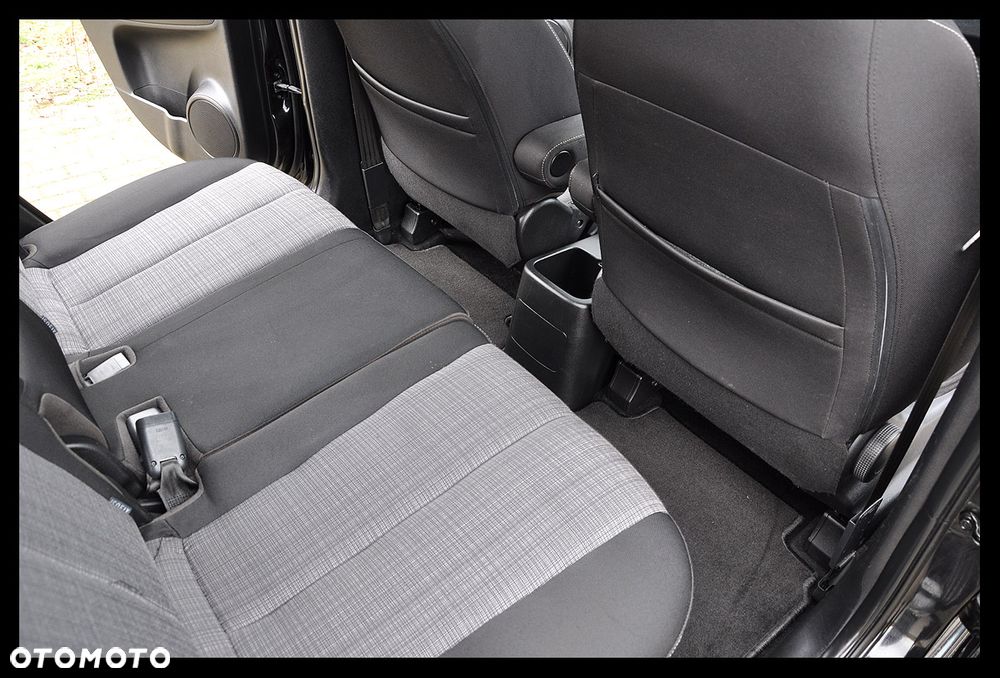 Kia Venga 1.4 CVVT Business Line - 29