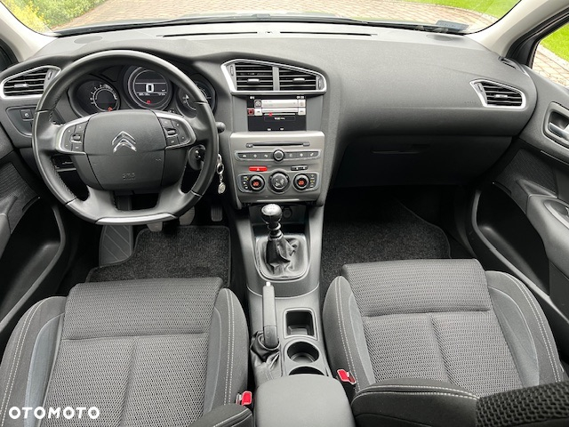 Citroën C4 1.2 PureTech Plus S&S - 10
